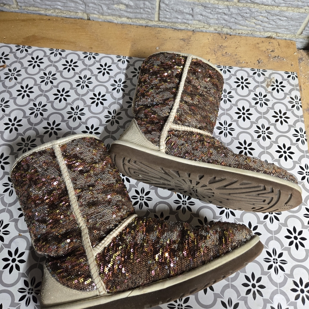 UGG Champagne Gold Sequin Boots Size 9 - Picture 3 of 6